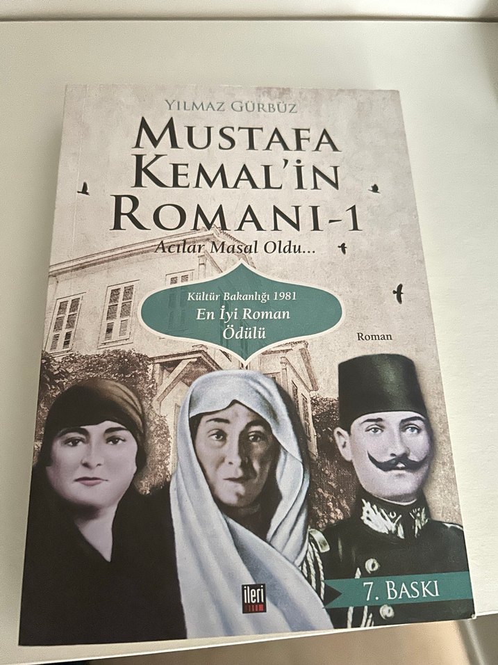 Mustafa Kemal'in Romanı - 5 Cilt Set - Görsel 3