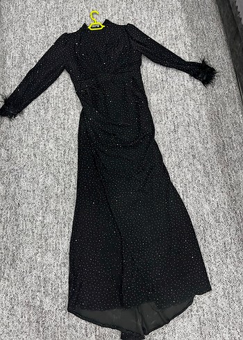 Uzun Kollu Siyah Elbise - Görsel 3