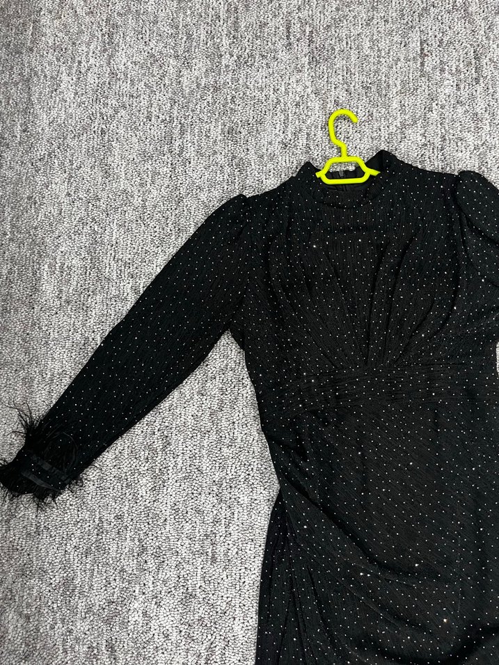 Uzun Kollu Siyah Elbise - Görsel 2