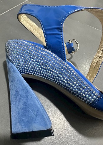 Parlak Mavi Topuklu Kadın Ayakkabı - Görsel 4