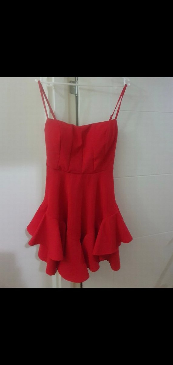 Kırmızı Askılı Mini Fırfırlı Elbise - Görsel 3