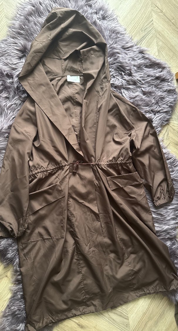 Drapeli Kahverengi Uzun Kadın Yağmurluk Touche markası - Görsel 3