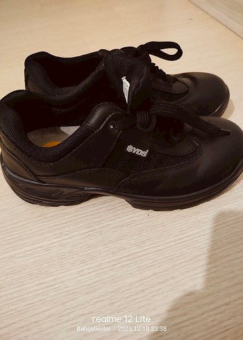 YDS marka 38 numara bayan bot ayakkabı orjinal sıfır - Görsel 3