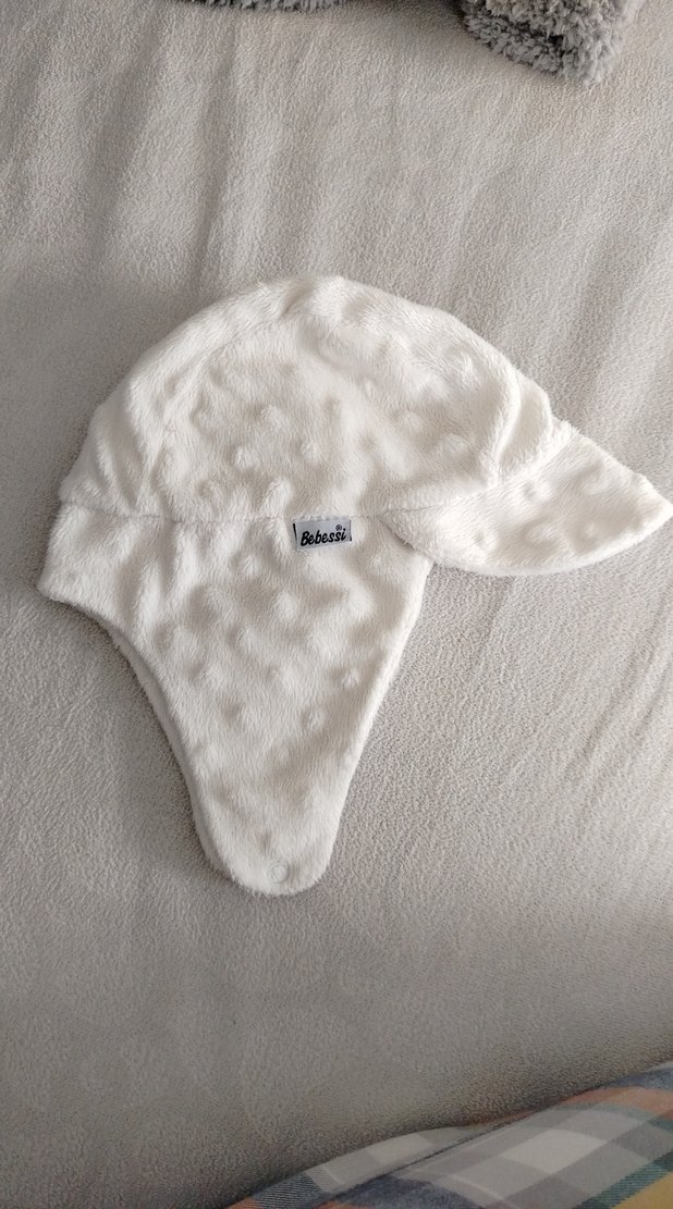 Erkek Çocuk Beyaz Peluş Kulaklıklı Şapka - Görsel 4