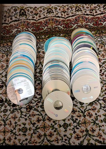 hepsinin tplam fiyatı 70 den fazla film 200 boş CD 4 adet Tarkan - Görsel 11