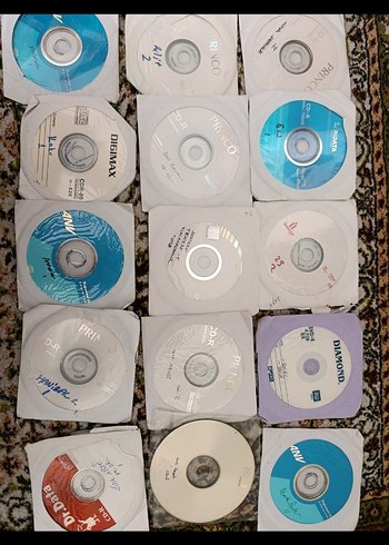 hepsinin tplam fiyatı 70 den fazla film 200 boş CD 4 adet Tarkan - Görsel 9