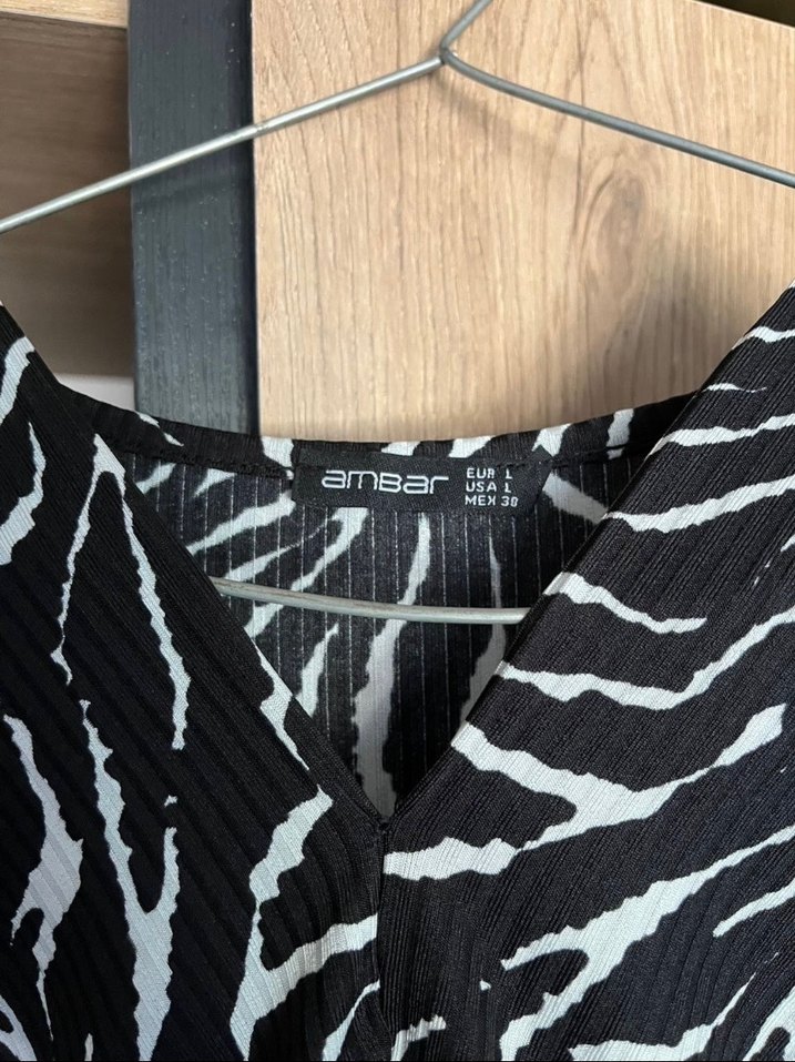 Siyah Beyaz Zebra Desenli Uzun Kollu Bluz - Görsel 2