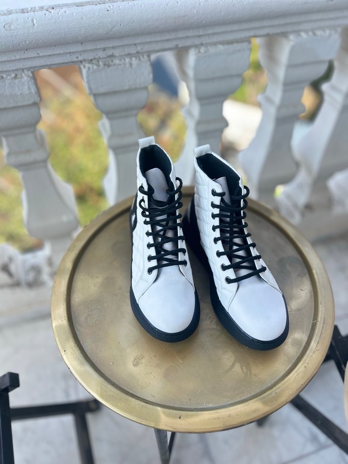 Bağcıklı beyaz Erkek Bot - Görsel 4