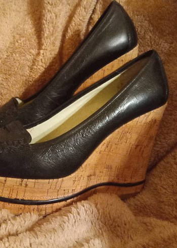 Nine West Siyah Deri Mantar Dolgu Topuklu Kadın Ayakkabı 7.5 M - Görsel 2