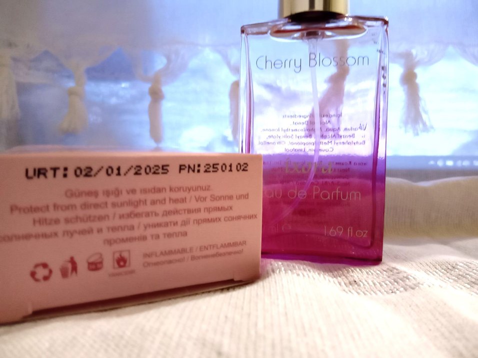 ixora Cherry Blossom 50 ml EDP - Görsel 2