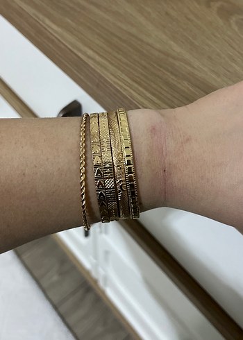 Parlak Altın Renkli Minimalist Bilezik set - Görsel 2