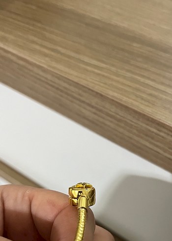 Altın Renkli Zincir Detaylı Kadın Bileklik - Görsel 2