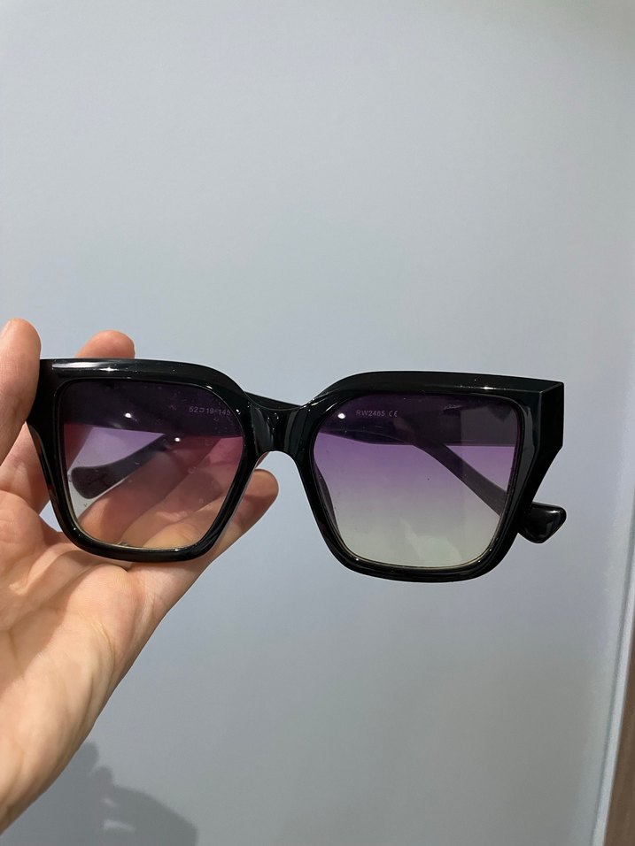 Şeffaf Mor Camlı Siyah Kadın Gözlüğü - Görsel 3
