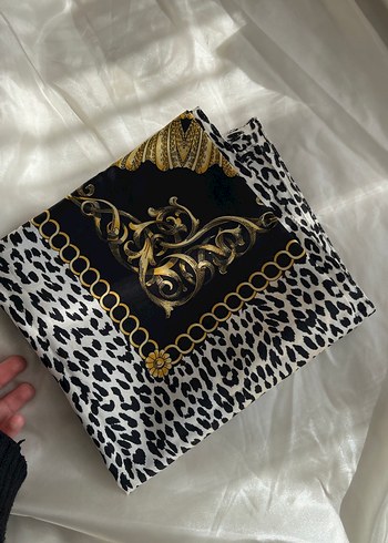 Zincir Detaylı Kadın Bohem Desenli eşarp - Görsel 2