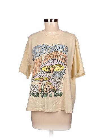 Defacto T-shirt %70 İndirimli.