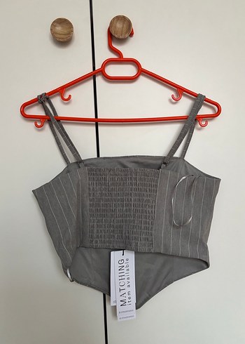 Gri kadın askılı crop - Görsel 3