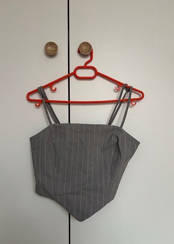 Gri kadın askılı crop - Görsel 4