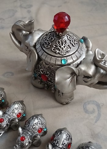 Gri Fil Temalı Figür Seti - Görsel 2