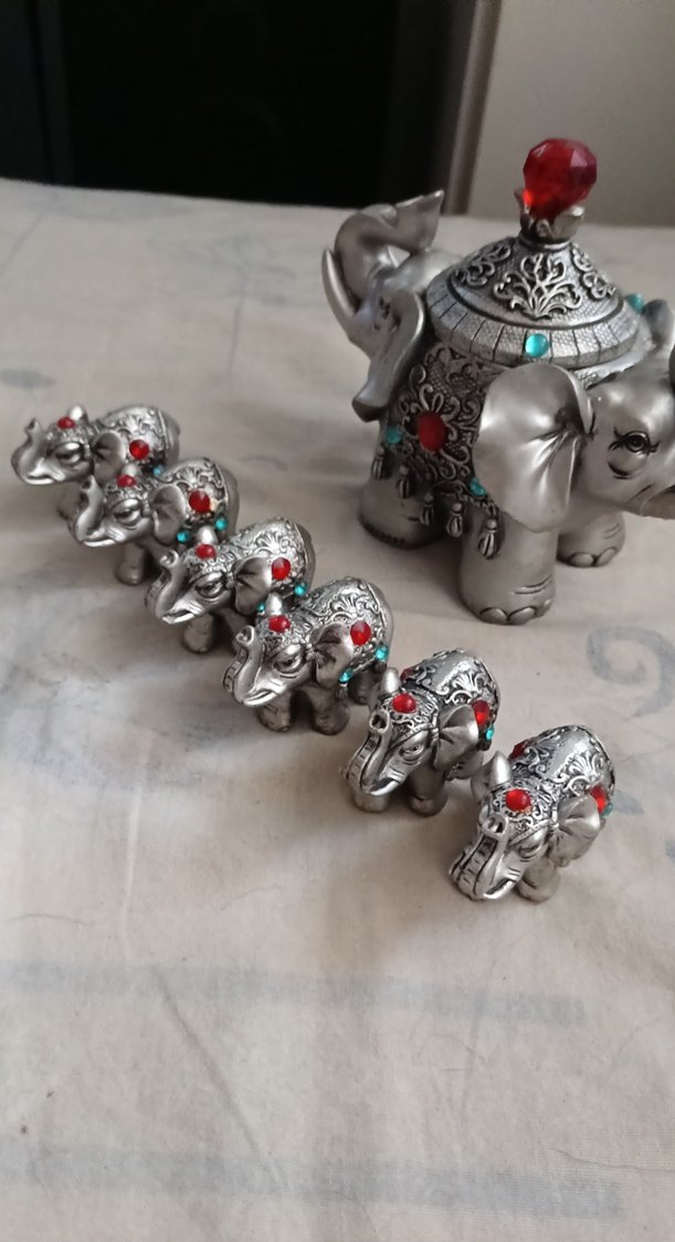 Gri Fil Temalı Figür Seti - Görsel 3