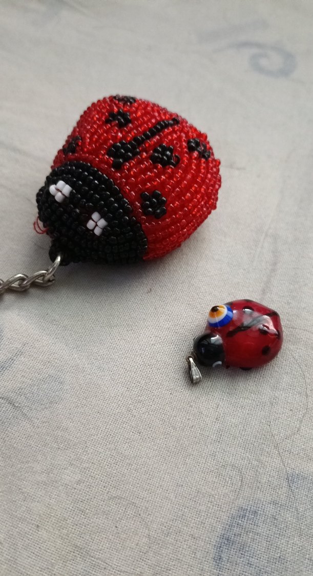 uğur böceği fırça anahtarlık kolye ucu magnet mıknatıs düşmüş - Görsel 5