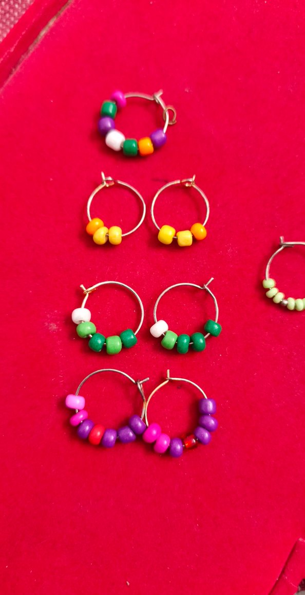 Renkli Mini Boncuklu Kadın Küpeler - Görsel 2