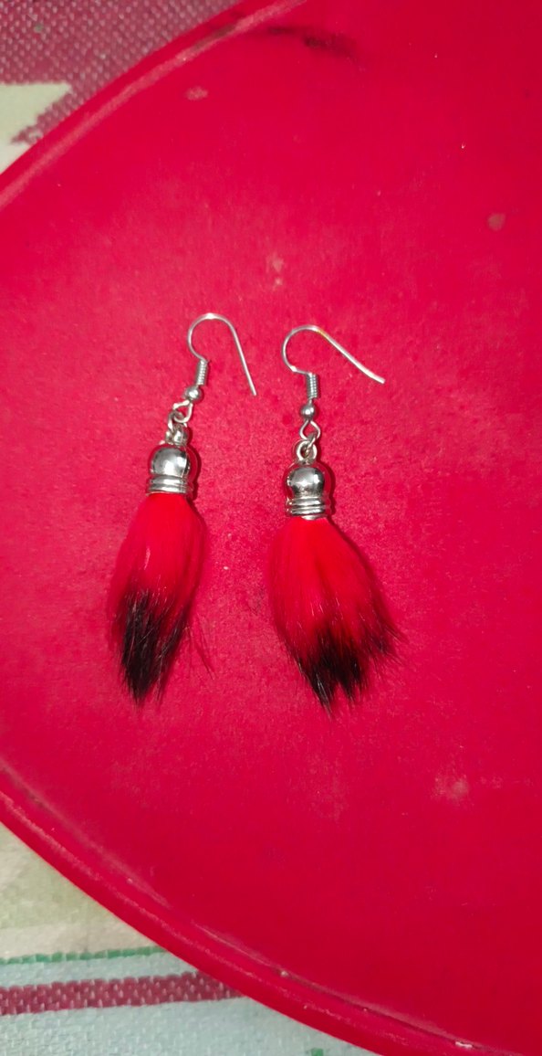 Kırmızı Püsküllü Mini Küpe - Görsel 2