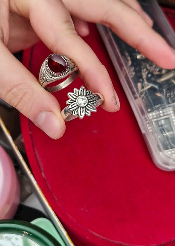 Kırmızı Taşlı Vintage Kadın Yüzüğü. Çicek desenli yüzük - Görsel 2