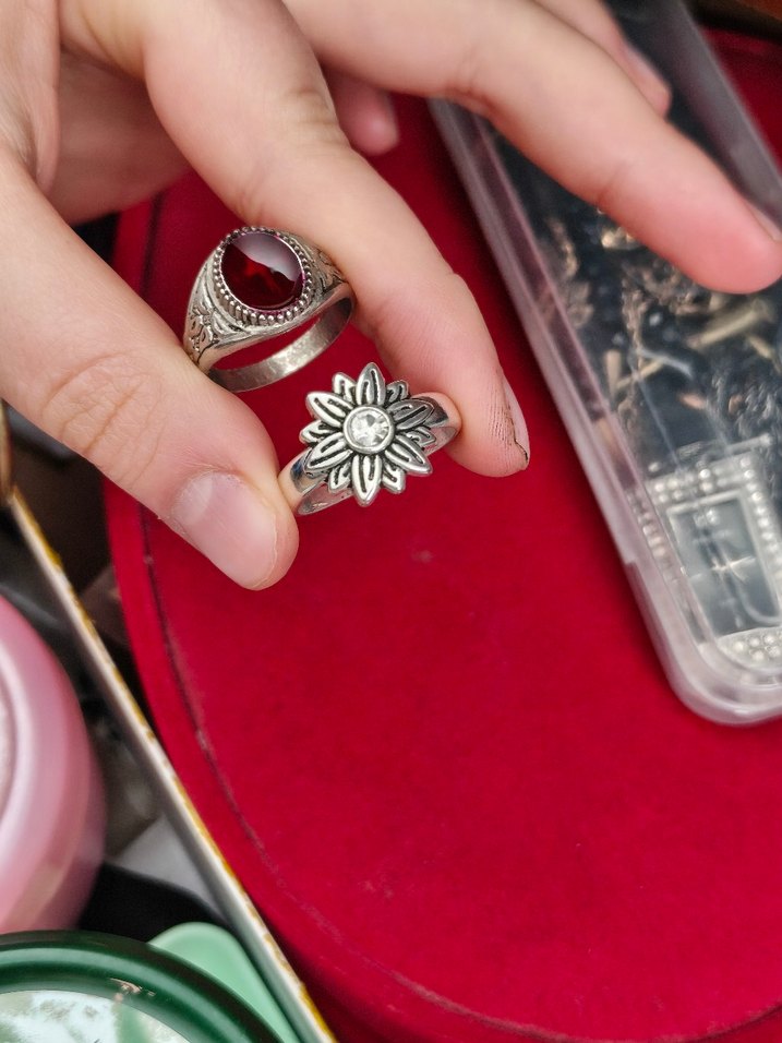 Kırmızı Taşlı Vintage Kadın Yüzüğü. Çicek desenli yüzük - Görsel 2