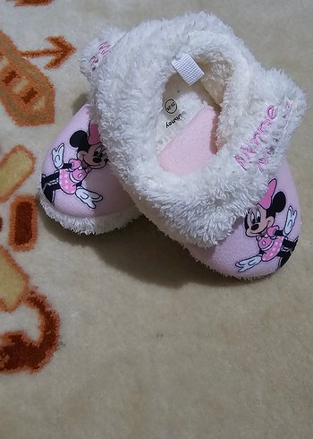 Kız Çocuk Pembe Minnie Mouse Sıcacık Terlik - Görsel 2
