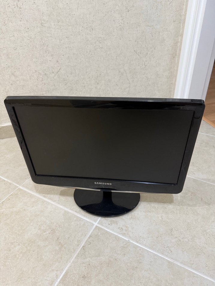 Samsung Siyah Monitör - Görsel 3