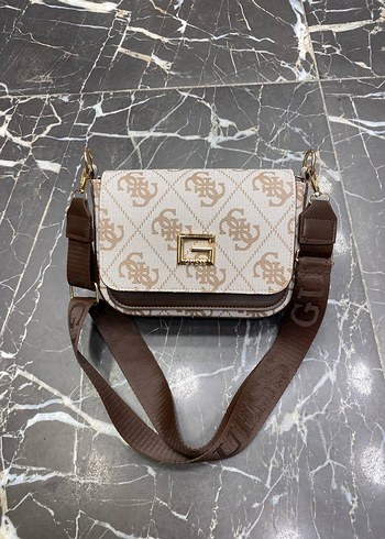 Guess Bej Monogramli Kahverengi Capraz Canta