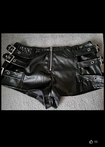 Siyah Deri Kemerli Mini Şort - Görsel 4