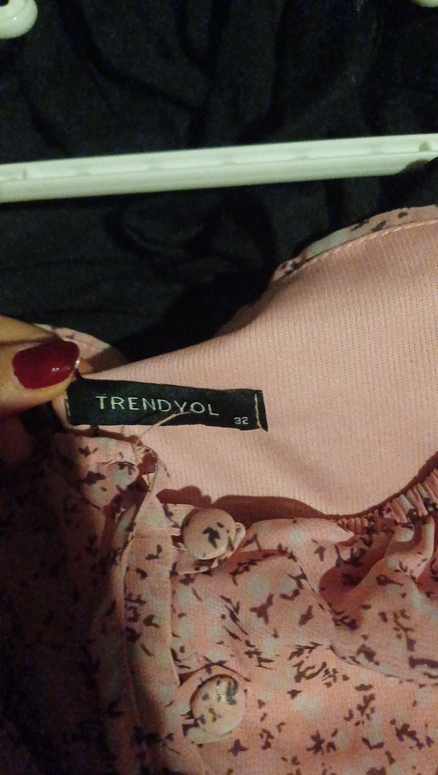 Pembe Düğmeli Kısa Kollu Bluz - Görsel 3