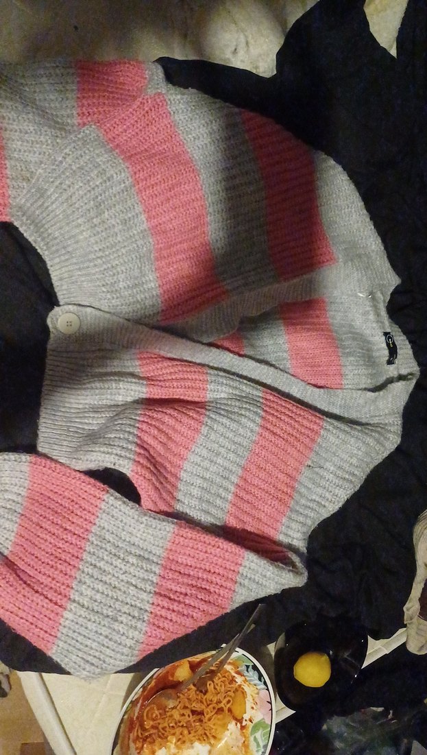 Gri Pembe Çizgili Triko Hırka - Görsel 2