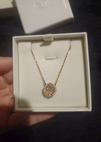 Swarovski Altın Renkli Zincir Detaylı Kolye orijinal - Görsel 8