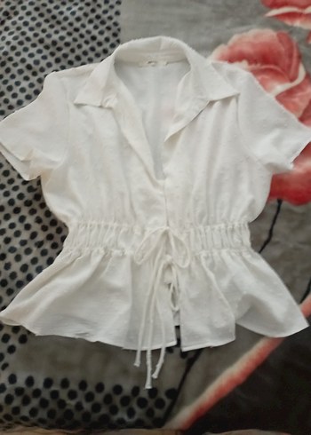 Düğmeli V Yaka Beyaz Kısa Kollu gy - Görsel 3