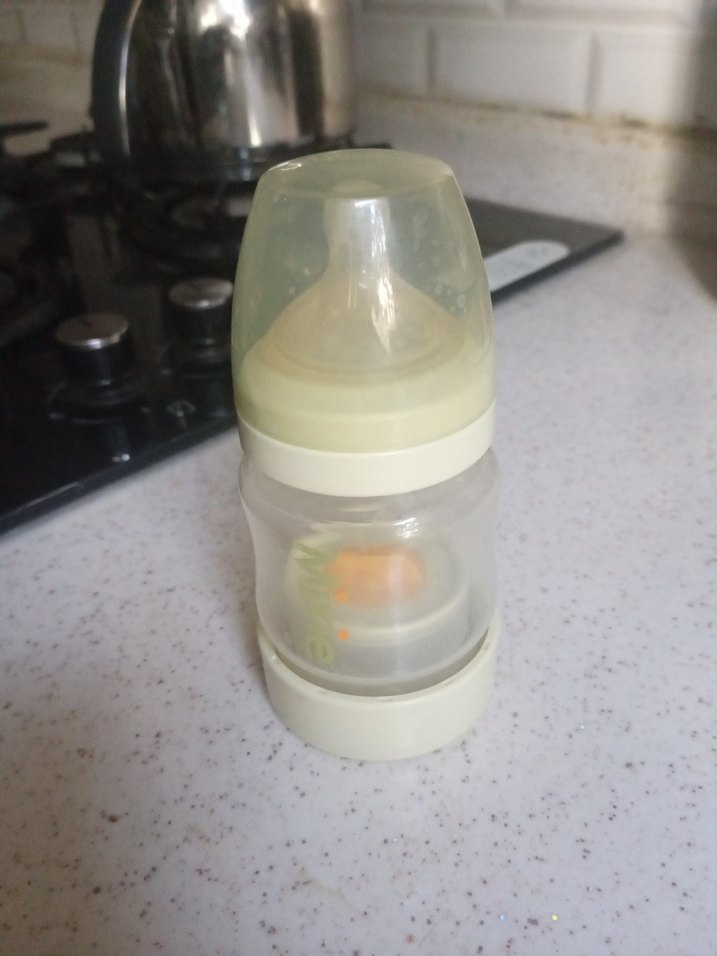 Pastel Beyaz Bebek Biberonu mama hazneli - Görsel 2