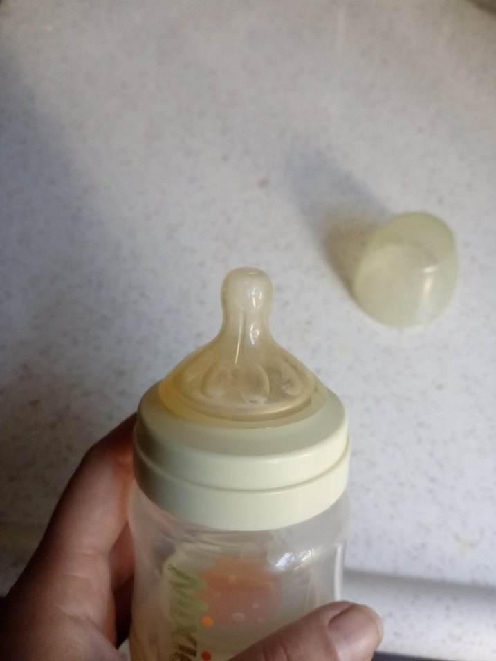 Pastel Beyaz Bebek Biberonu mama hazneli - Görsel 4
