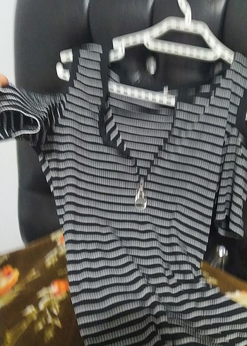 Zebra Desenli Siyah Fermuarlı Kadın Bluz - Görsel 2