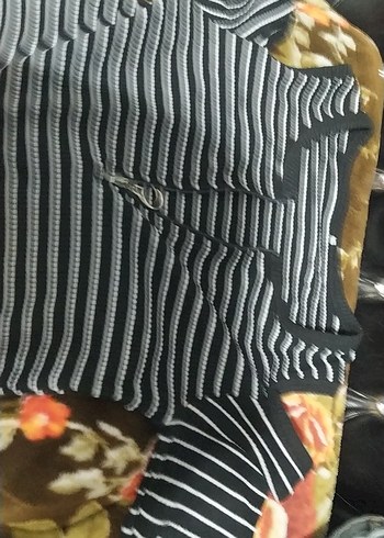 Zebra Desenli Siyah Fermuarlı Kadın Bluz - Görsel 3