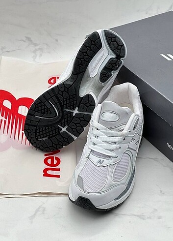 36 Beden beyaz Renk New balance beyaz