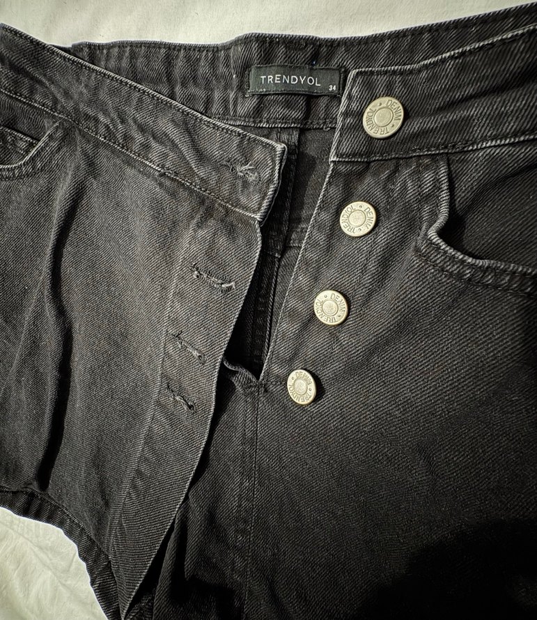 Düğmeli Siyah Kadın Mini Denim Şort Etek - Görsel 2