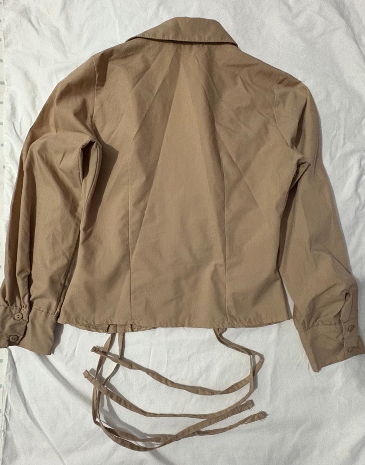 Bej Düğmeli Kadın Gömlek - Görsel 3