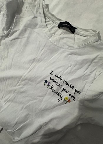 Beyaz Kısa Kollu Yazılı Crop - Görsel 2