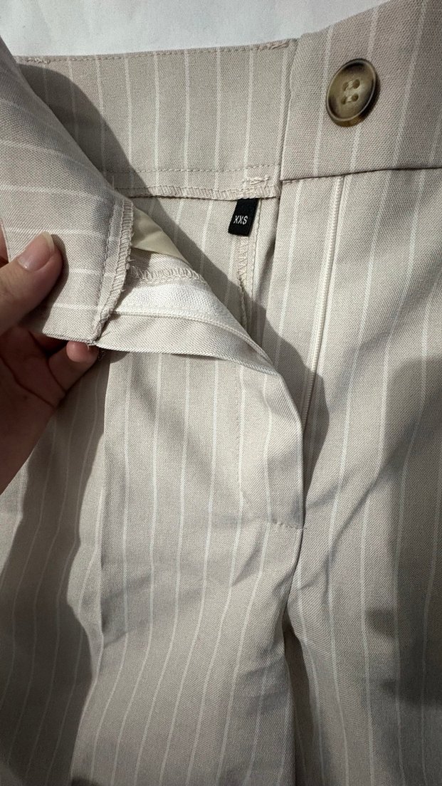 Bej Pliseli Kadın Kumaş Pantolon - Görsel 3