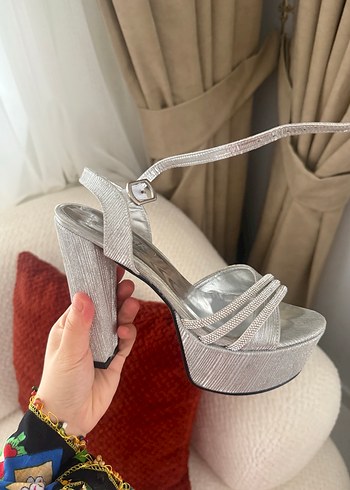 Gümüş Taş Detaylı Şık Platform Abiye Ayakkabı  Hiç Kullanılmadı - Görsel 5