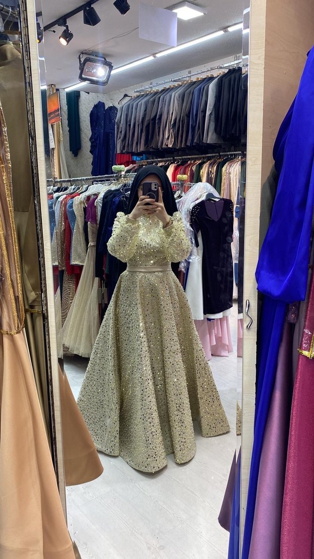 Işıl Işıl Prenses Kesim Payetli Gold Nişanlık / Abiye - Görsel 3