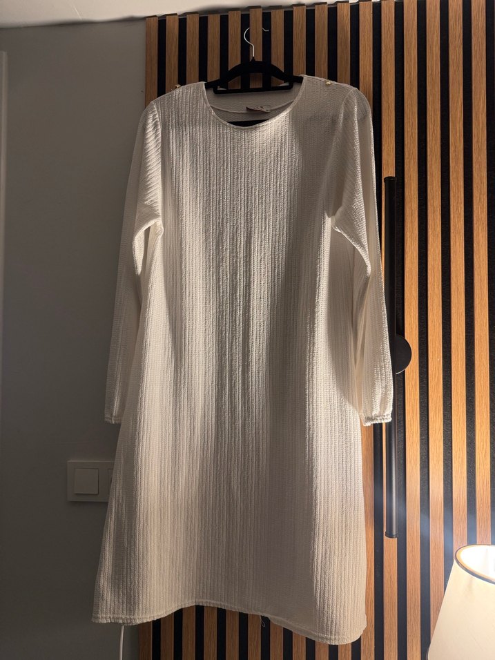 Kadın Beyaz Uzun Kollu Bürümcük Tunik - Görsel 3