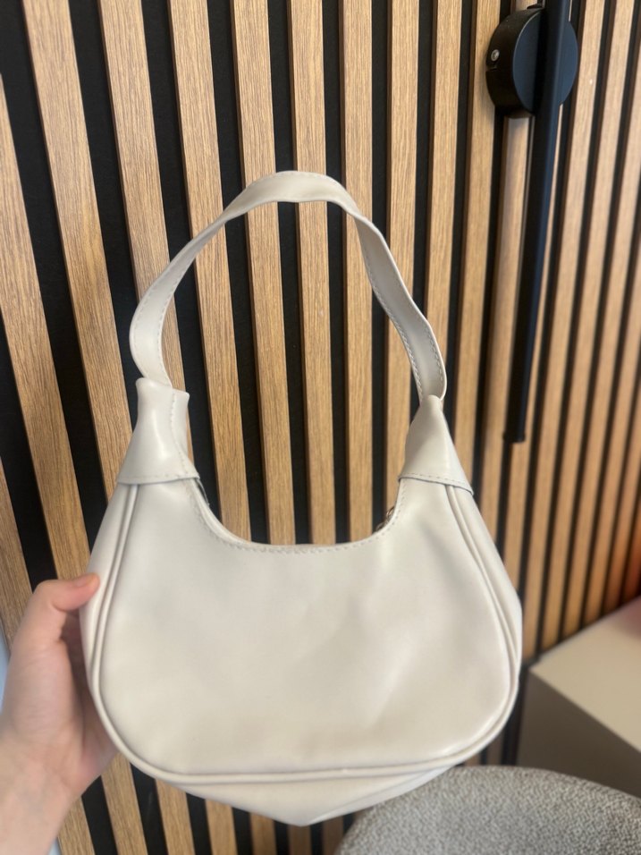 Bej Deri Tokalı Kadın Omuz Çantası hediye geldi - Görsel 3