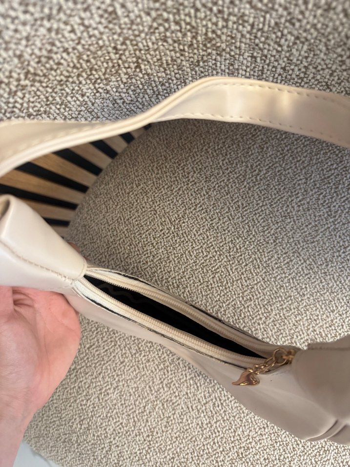 Bej Deri Tokalı Kadın Omuz Çantası hediye geldi - Görsel 5